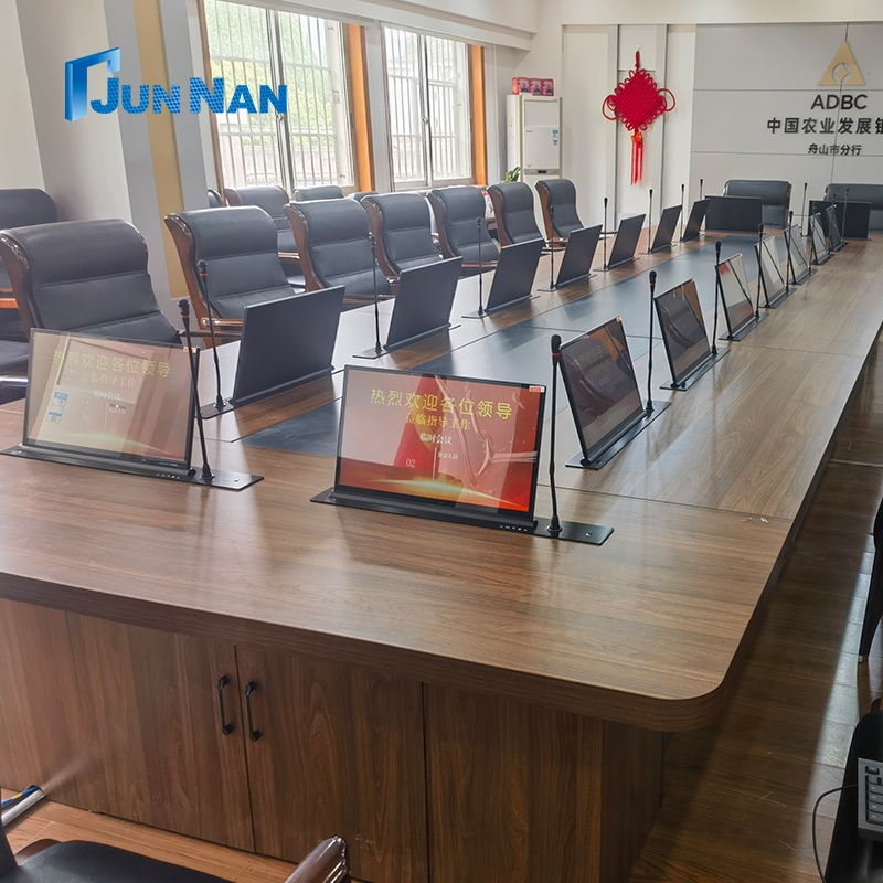 Bankas diegia be popieriaus konferencijų keltuvą